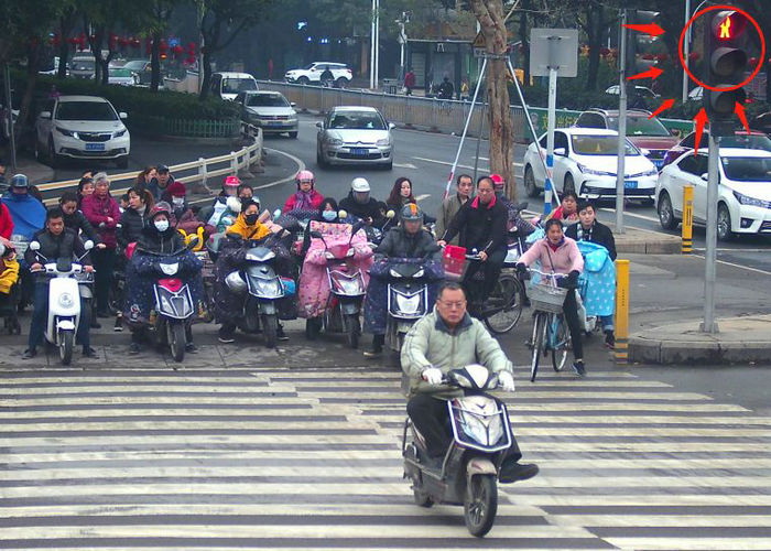 電動車闖紅燈罰款多少