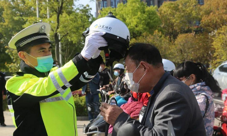 非機動車不戴頭盔怎么處罰