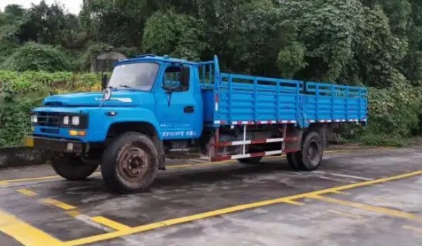 b2駕照可以開(kāi)什么車 中重型載貨汽車(c1和m準(zhǔn)駕車型)