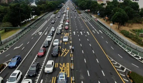 潮汐車道是什么意思，指的是可變車道