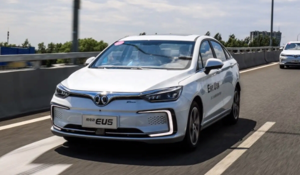 北京汽車全部車型報(bào)價(jià)圖片 北京汽車是自主品牌（生產(chǎn)車型非常多）